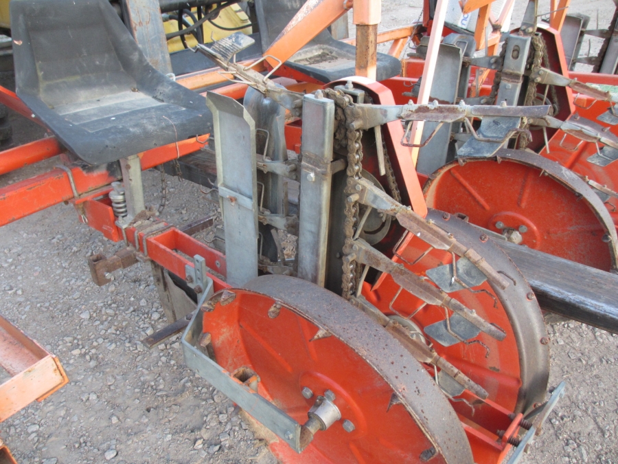 3623 Checchi Magli Fox planting machine 4 row