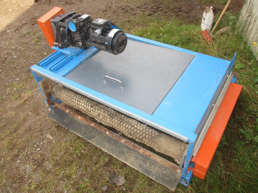 3646 Emve potato brushing machine