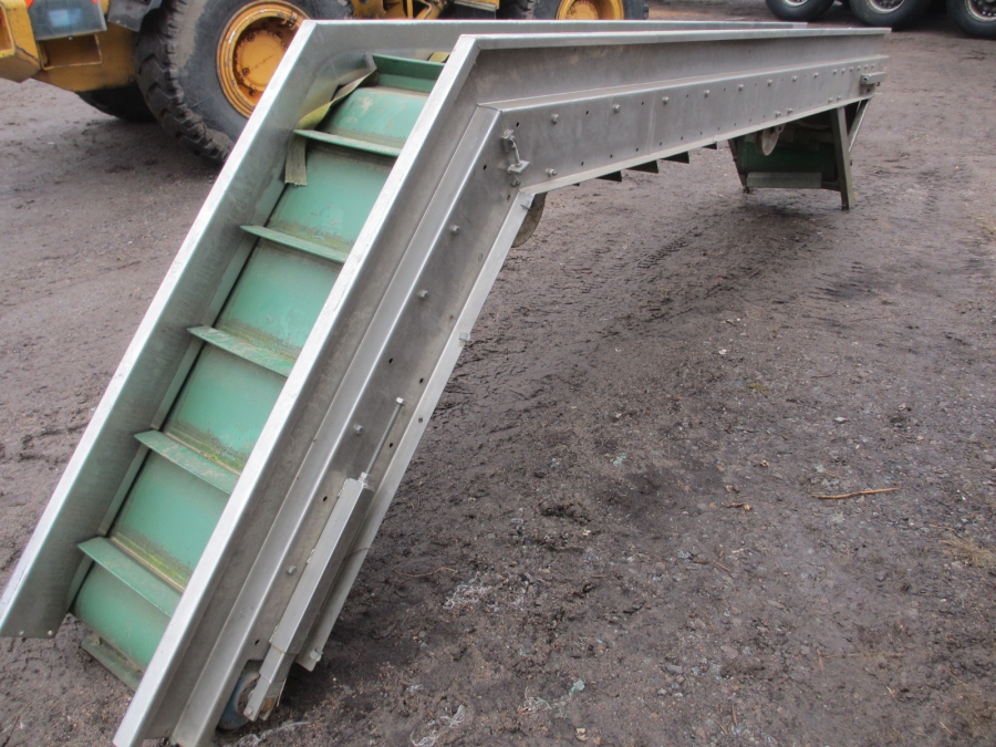 3807 Newtec feeding conveyor to weigher