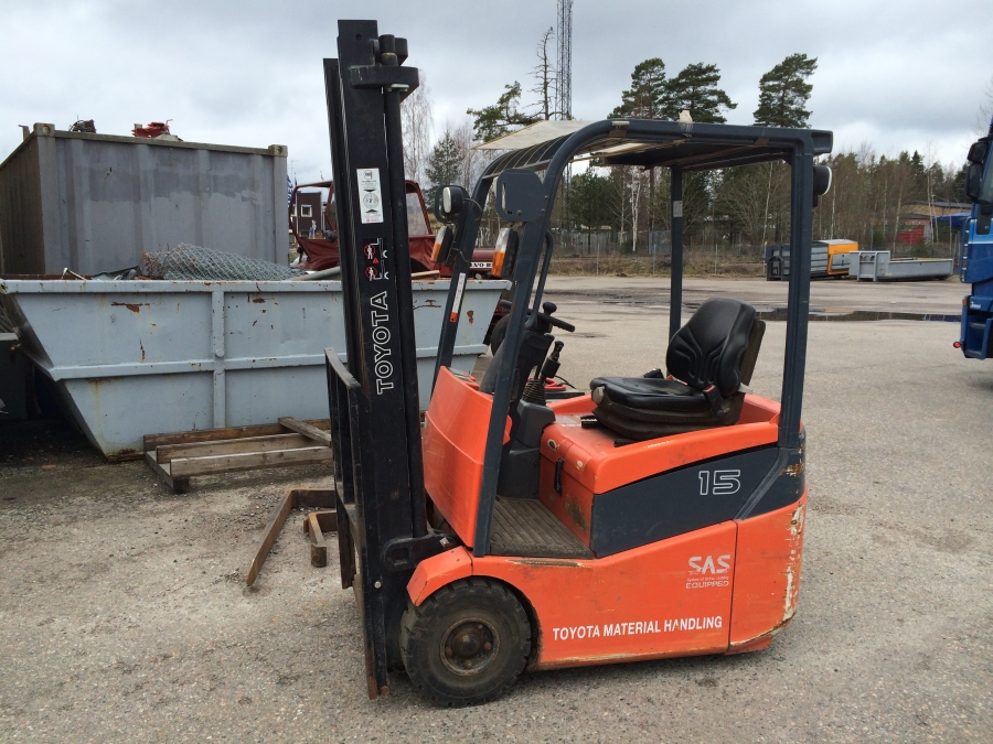 3846 Toyota forklift 1.5 ton year 2008 only 1930 hours