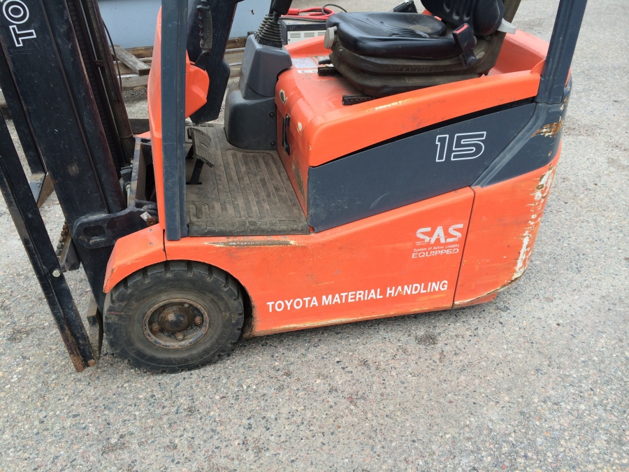 3846 Toyota forklift 1.5 ton year 2008 only 1930 hours