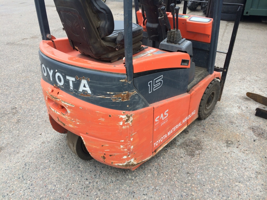 3846 Toyota forklift 1.5 ton year 2008 only 1930 hours