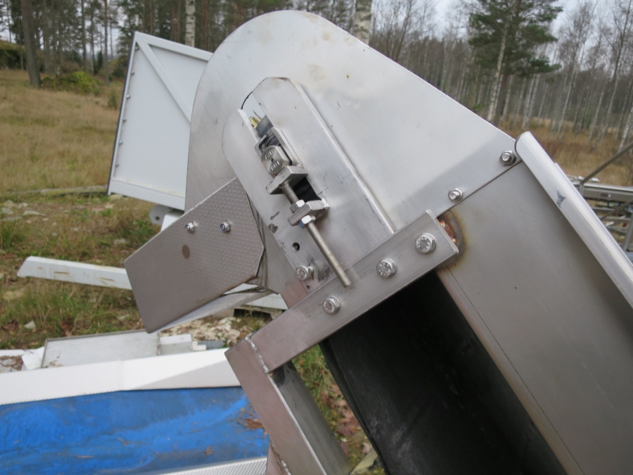 3929 Rostfri elevator 1700x400 mm 