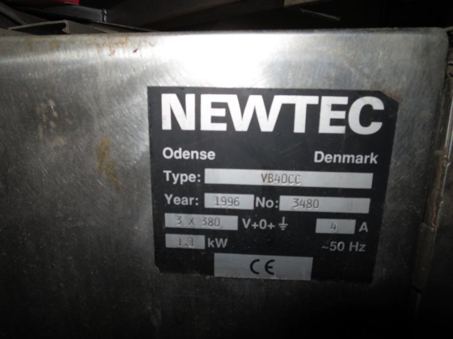 4001 Newtec VB40CC plastic bagger
