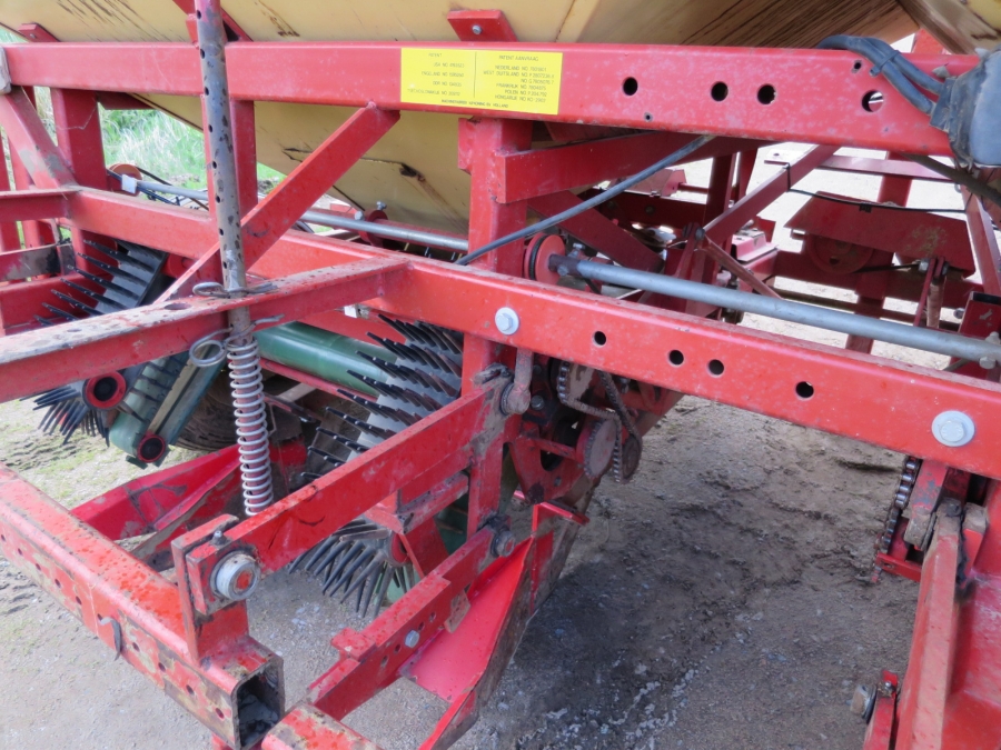 4065 Koningsplanter Konings 4 row potato planter