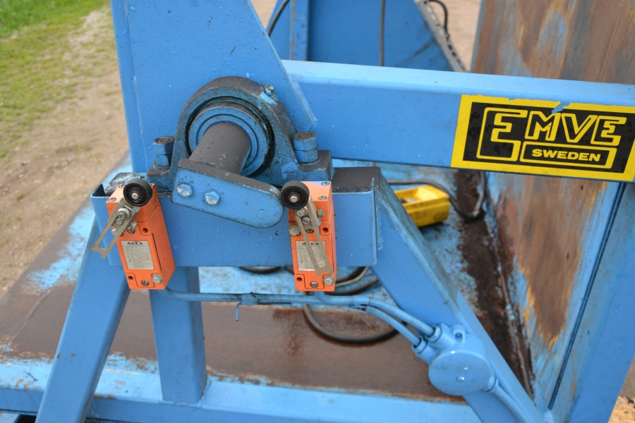 4076 EMVE box turner 1300 mm wide boxes electric