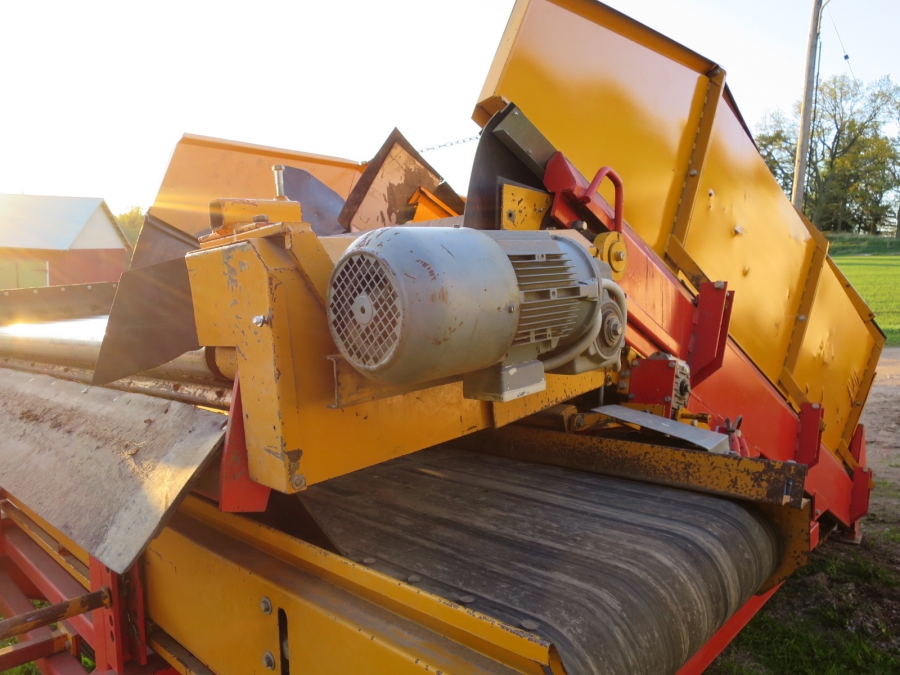 4089 Climax receiving hopper 700E