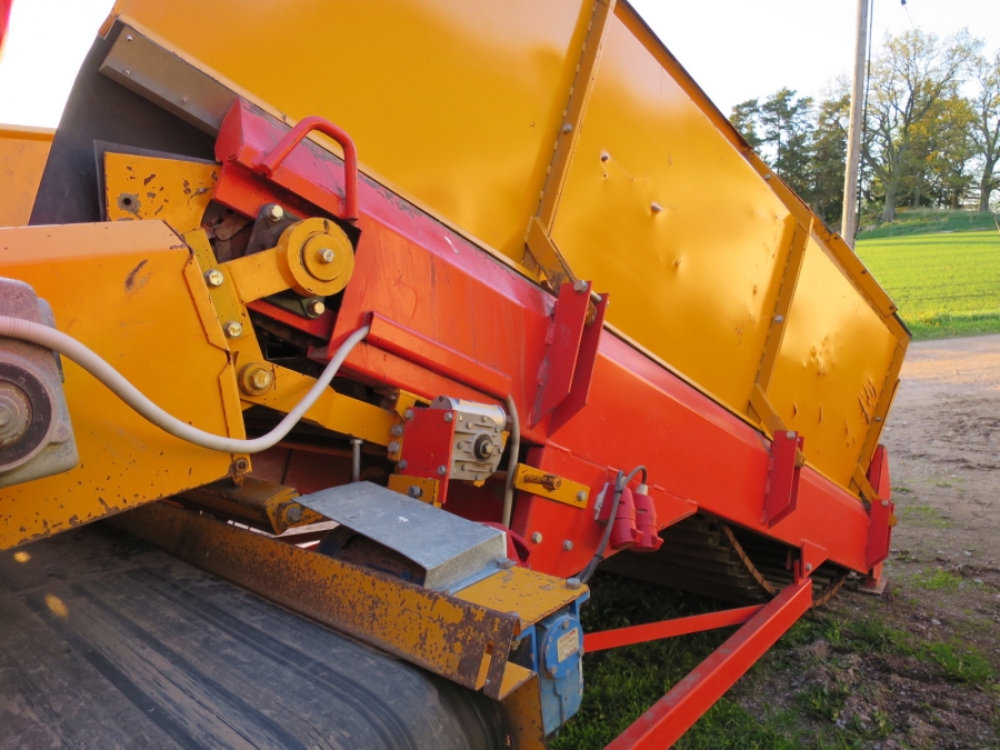 4089 Climax receiving hopper 700E