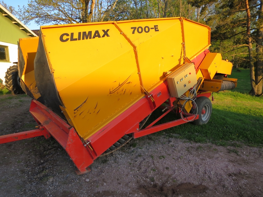 4089 Climax receiving hopper 700E