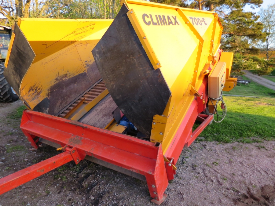4089 Climax receiving hopper 700E