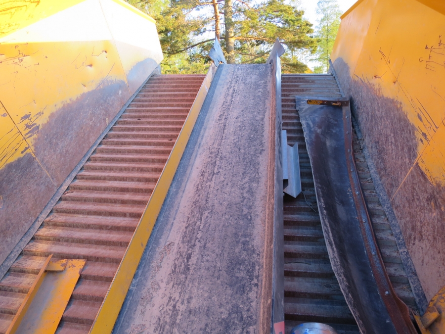 4089 Climax receiving hopper 700E