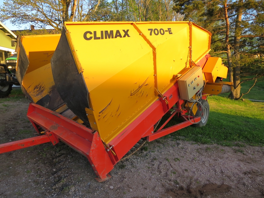 4089 Climax receiving hopper 700E