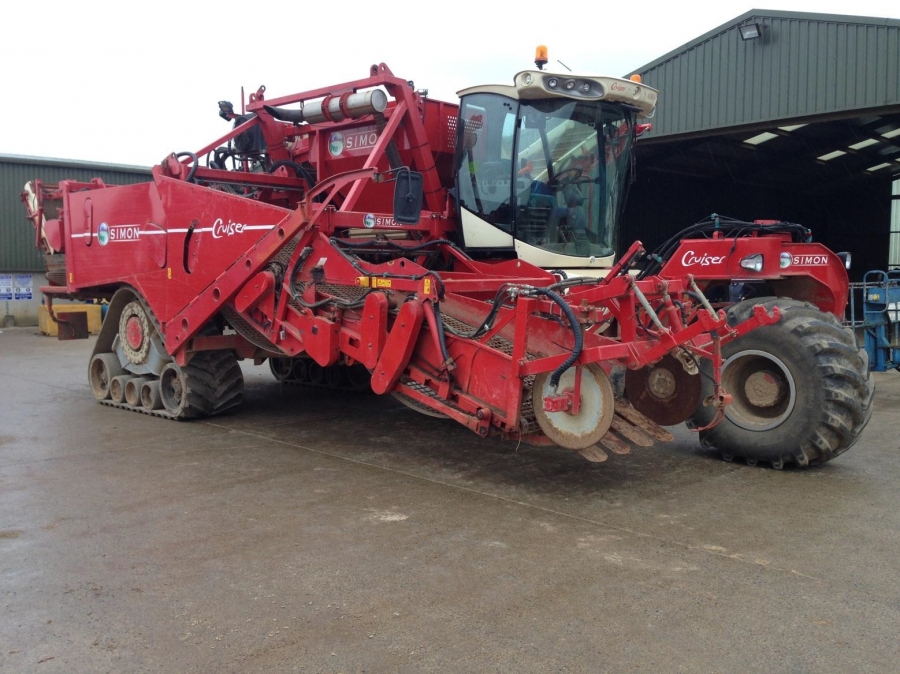 4098 Simon carrot harvester selfpropelled Sharelift harvester