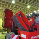 4601 / 4557 Dewulf GBC carrot harvester 1 row with bunker