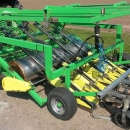 4610 Hortech TRE 190 transplanter for cubic plants