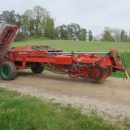 5217 Kverneland Underhaug UN2200 potato harvester