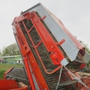 5217 Kverneland Underhaug UN2200 potato harvester