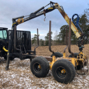 5542 Traktor Valmet 465 4WD mit Moheda Rückewagen