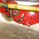 5736 Grimme SE75-40 potato harvester