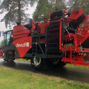 5751 Dewulf RA3060 potato harvester