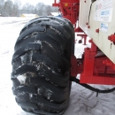 3519 Simon carrot harvester 1 row with bunker