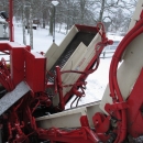 3519 Simon carrot harvester 1 row with bunker