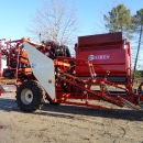 3583 Simon carrot harvester 1 row with 5 ton bunker