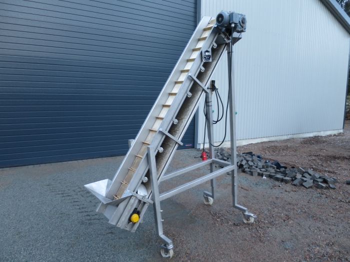 4226 LIMAS feeding conveyor 2400x250 mm