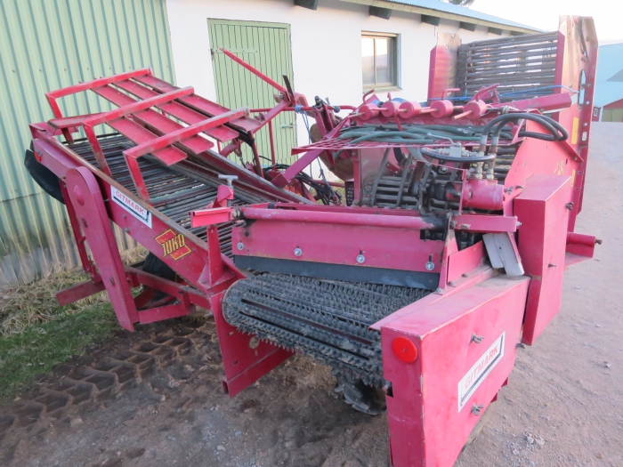 4343 Juko SUPERMIDI potato harvester mounted for box