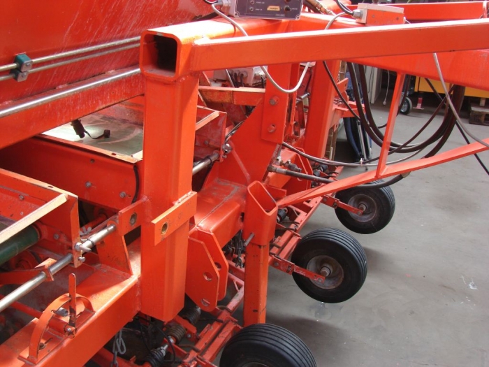 3237 Structural potato planter 4 Reihen 