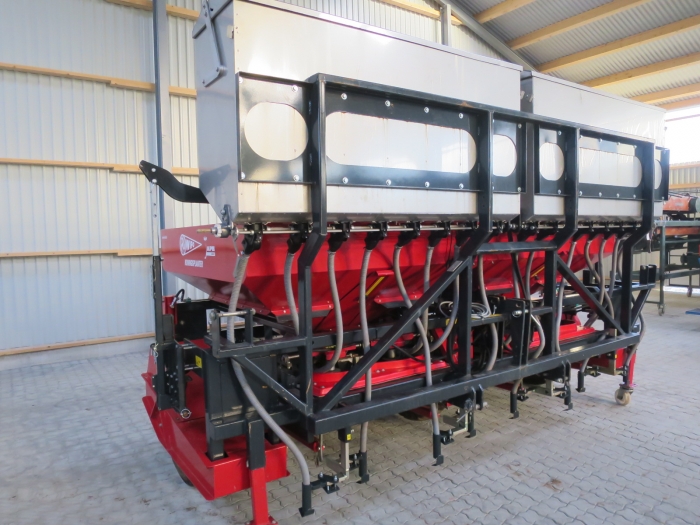 4598  Koningsplanter 4 row potato planter AS NEW