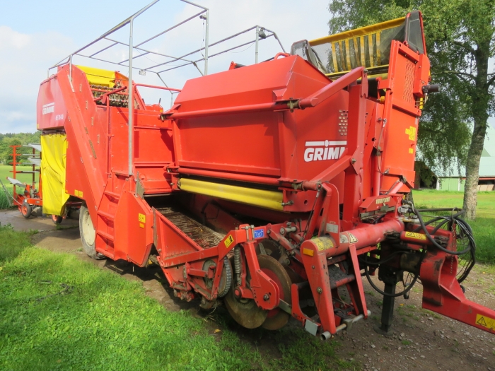 4679 Grimme SE75-30 potato harvester