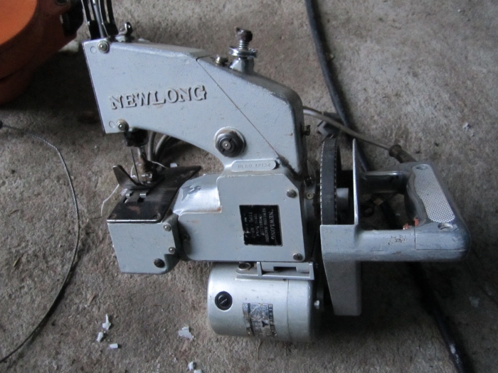 3191 NEWLONG Nähmaschine Handmodel