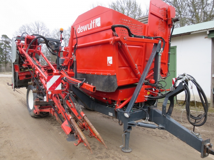 4774 Dewulf GBC carrot harvester 1 row with 3 ton bunker