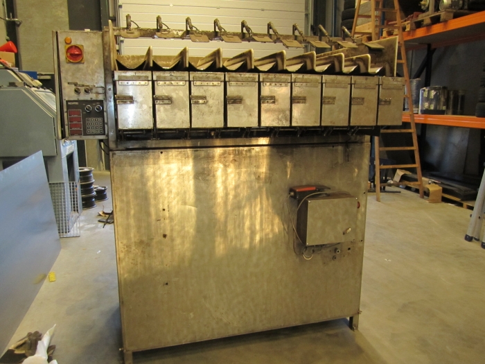 3172 NEWTEC 2009/VB40CC Wiegemaschine mit Plastik bagger 