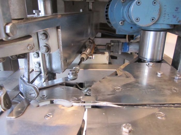 3172 NEWTEC 2009/VB40CC Wiegemaschine mit Plastik bagger 