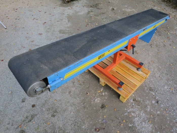 4941 EMVE bag conveyor