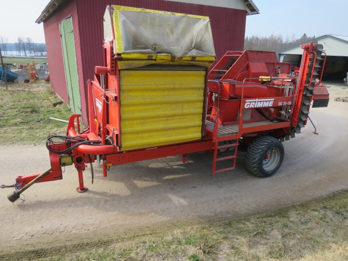 5014 Grimme SE70-20 potato harvester