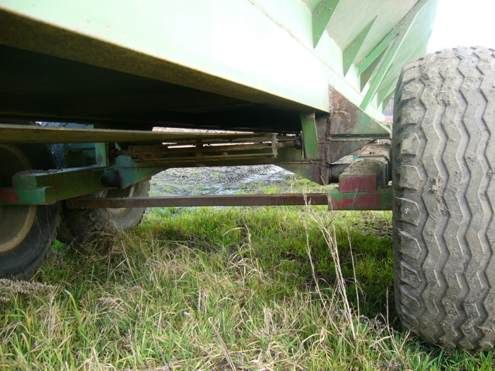 3283 Trailers 3 pc with transport conveyors in button for potato
