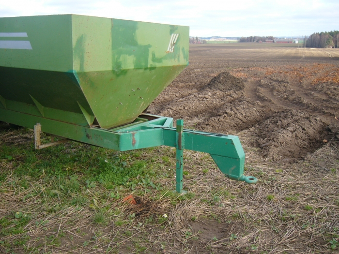 3283 Trailers 3 pc with transport conveyors in button for potato