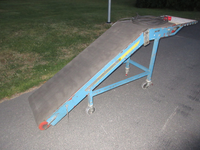 5678 EMVE bag conveyor
