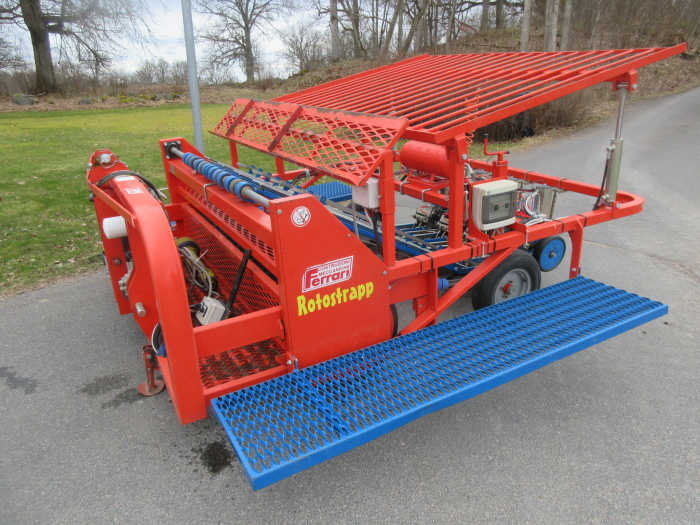 5942 Ferrari Rotostrapp transplanter 4 row