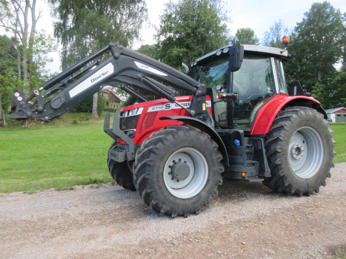 6032 Massey Ferguson 6718S tractor