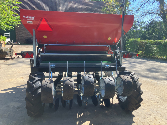 6198 Warrens deltaplanter 5 row