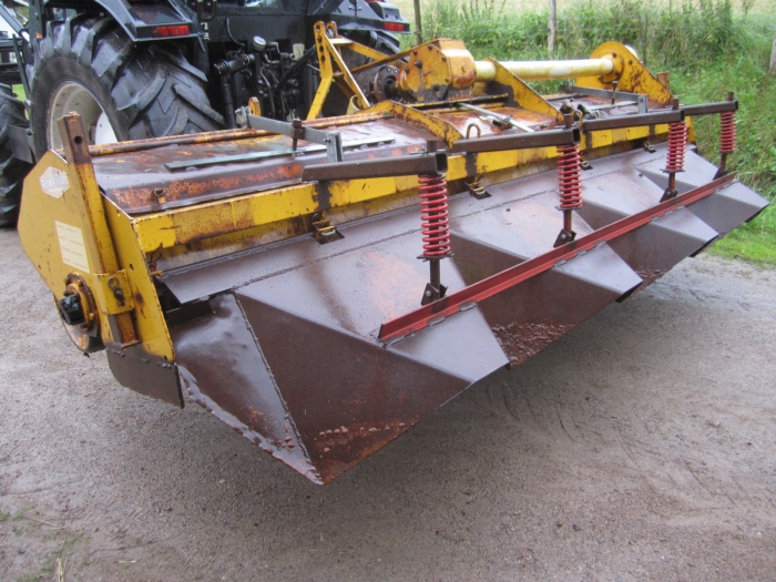 3474 Rumptstad 4 row rotary ridging cultivator