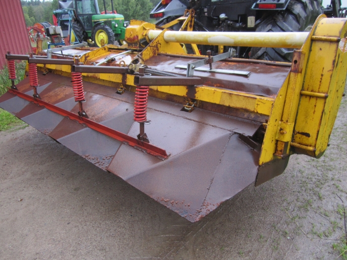 3474 Rumptstad 4 row rotary ridging cultivator