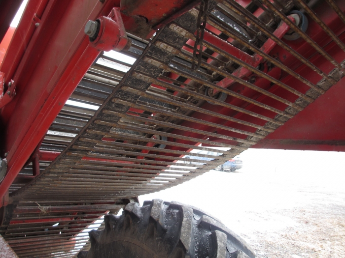 3541 Kverneland Underhaug UN 2100 potato harvester