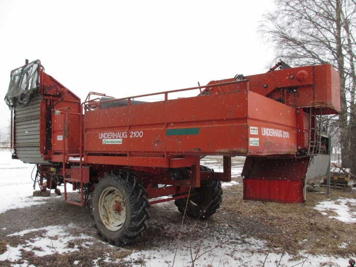 3541 Kverneland Underhaug UN 2100 potato harvester