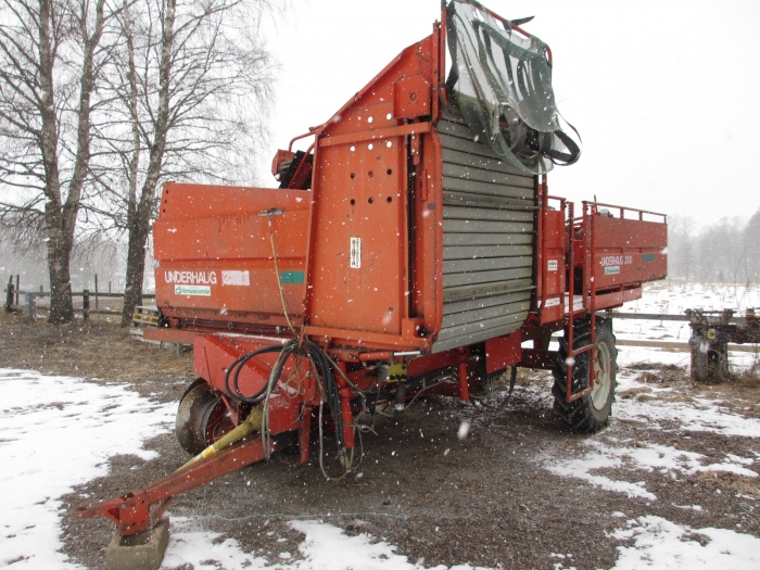 3541 Kverneland Underhaug UN 2100 potato harvester