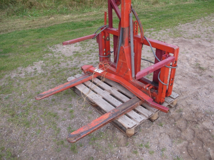 3628 Teo Crate dumper / box turner for side